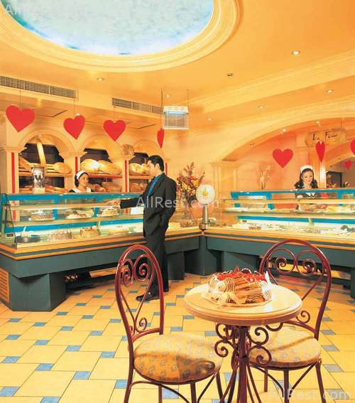 Pyramisa Suites Hotel & Casino 23